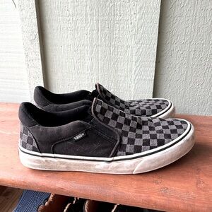 Vans checkerboard. Lots of wear but still cute!